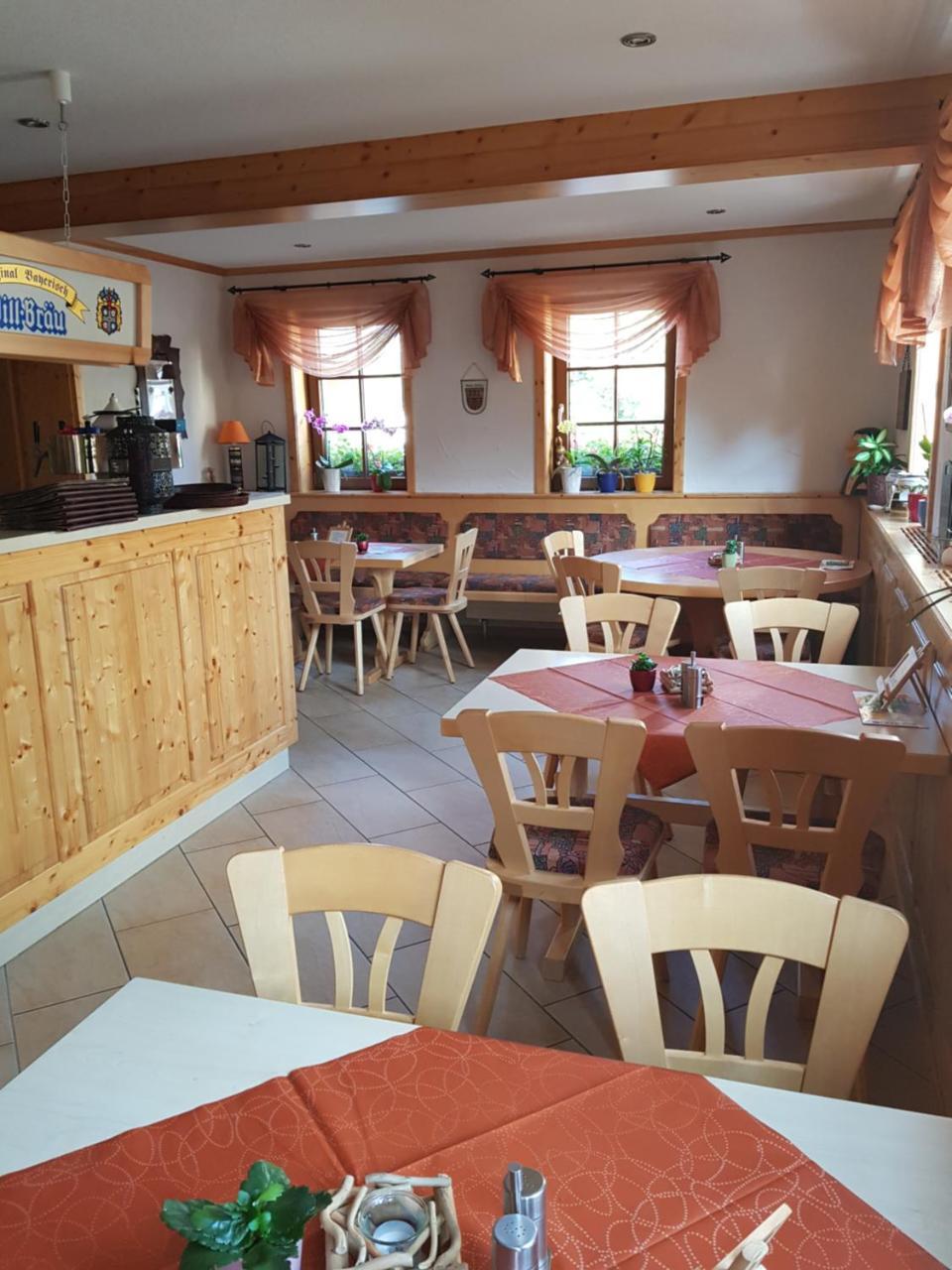Fraenkischer Hof Zeitlofs Luaran gambar