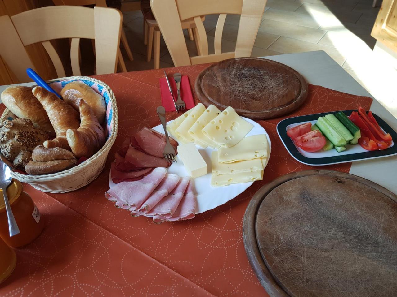 Fraenkischer Hof Zeitlofs Luaran gambar